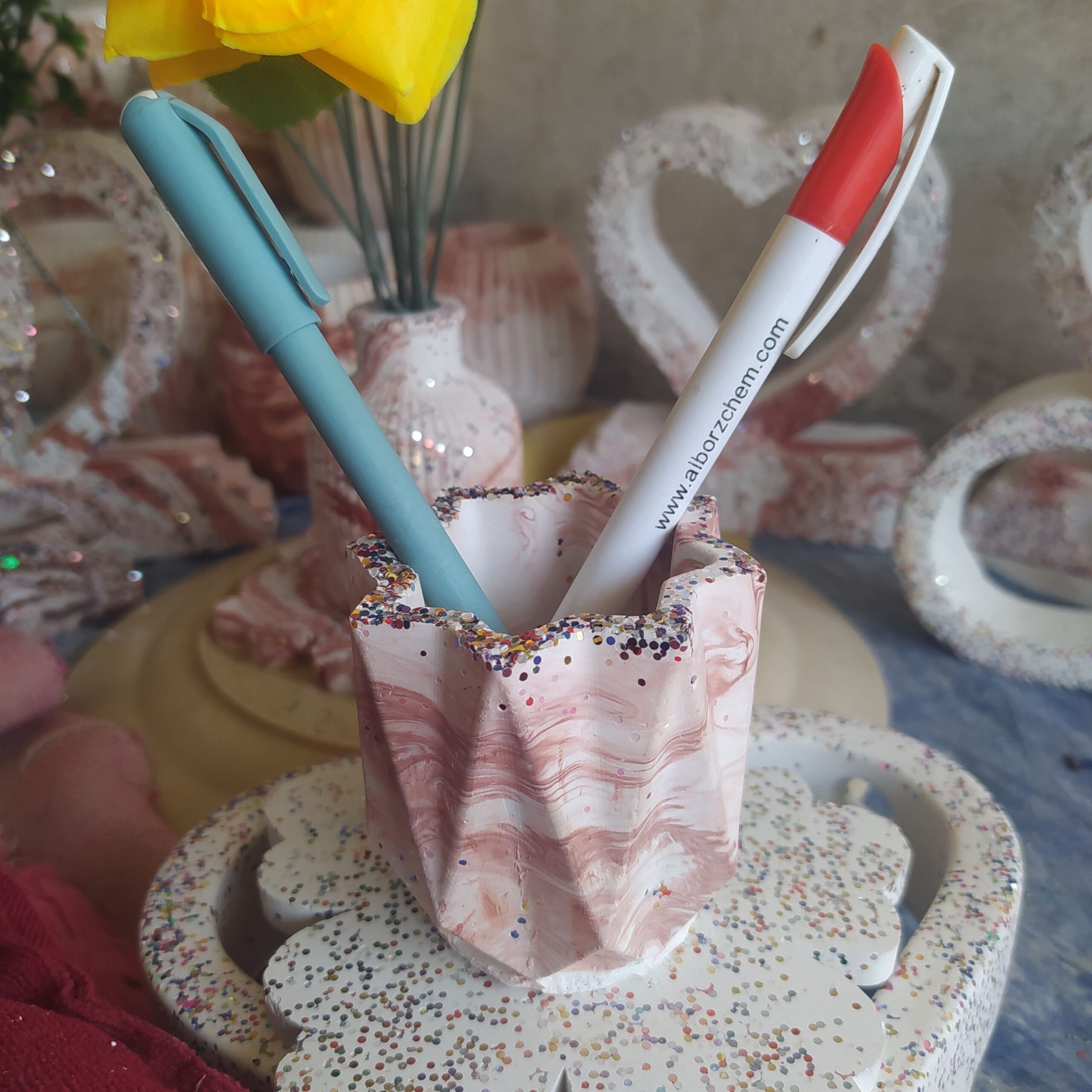 کارپردرامدبرای برادران بیکار