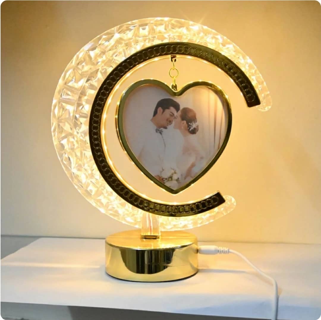 چراغ دکوری بسیار زیبا با قاب عکس قلب