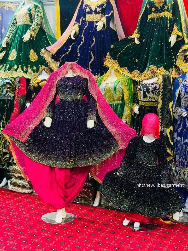 رخت پلورنځی الحاج قاری زیارت ګل (غیور)