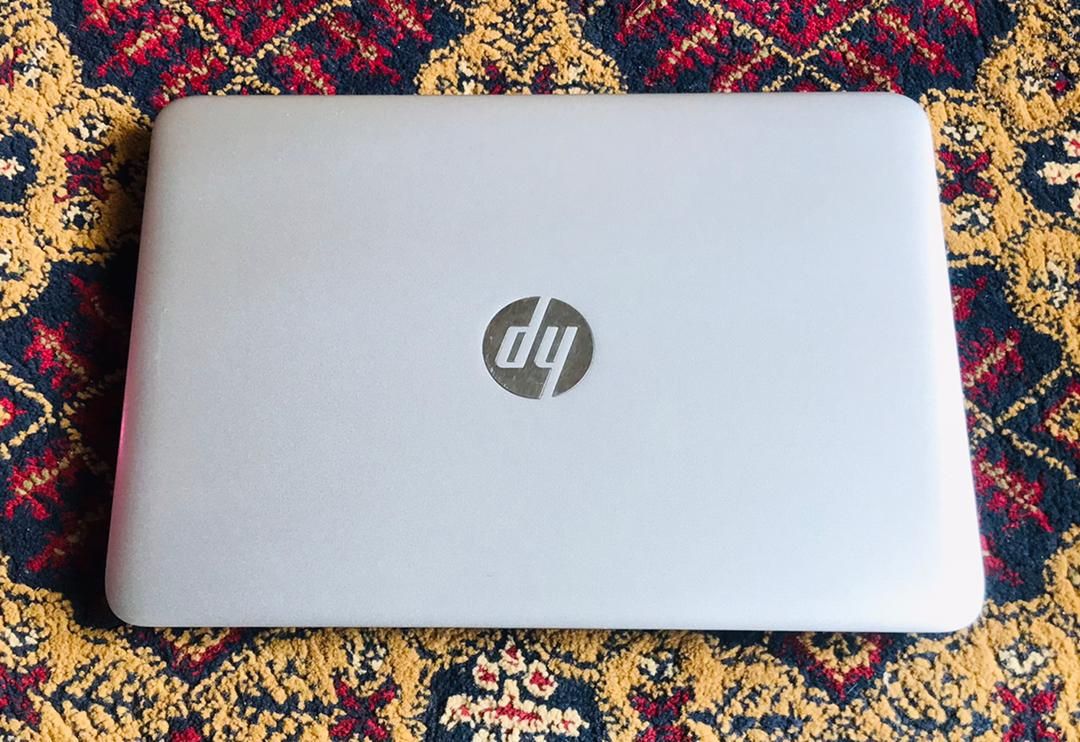 کمپیوتر لپتاپ