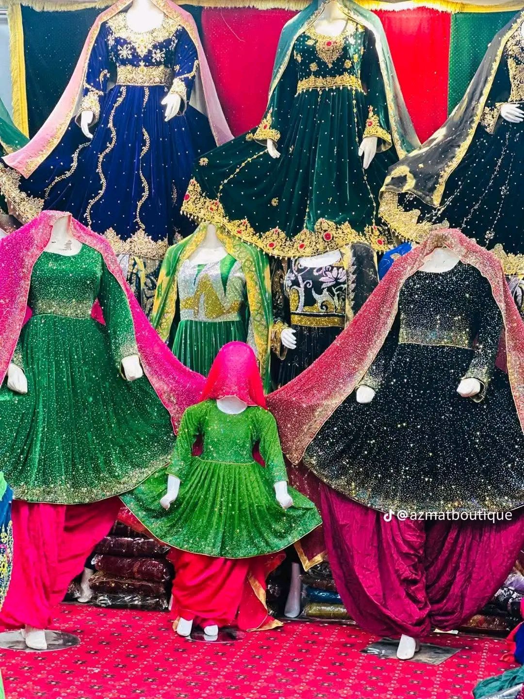 رخت پلورنځی الحاج قاری زیارت ګل (غیور)