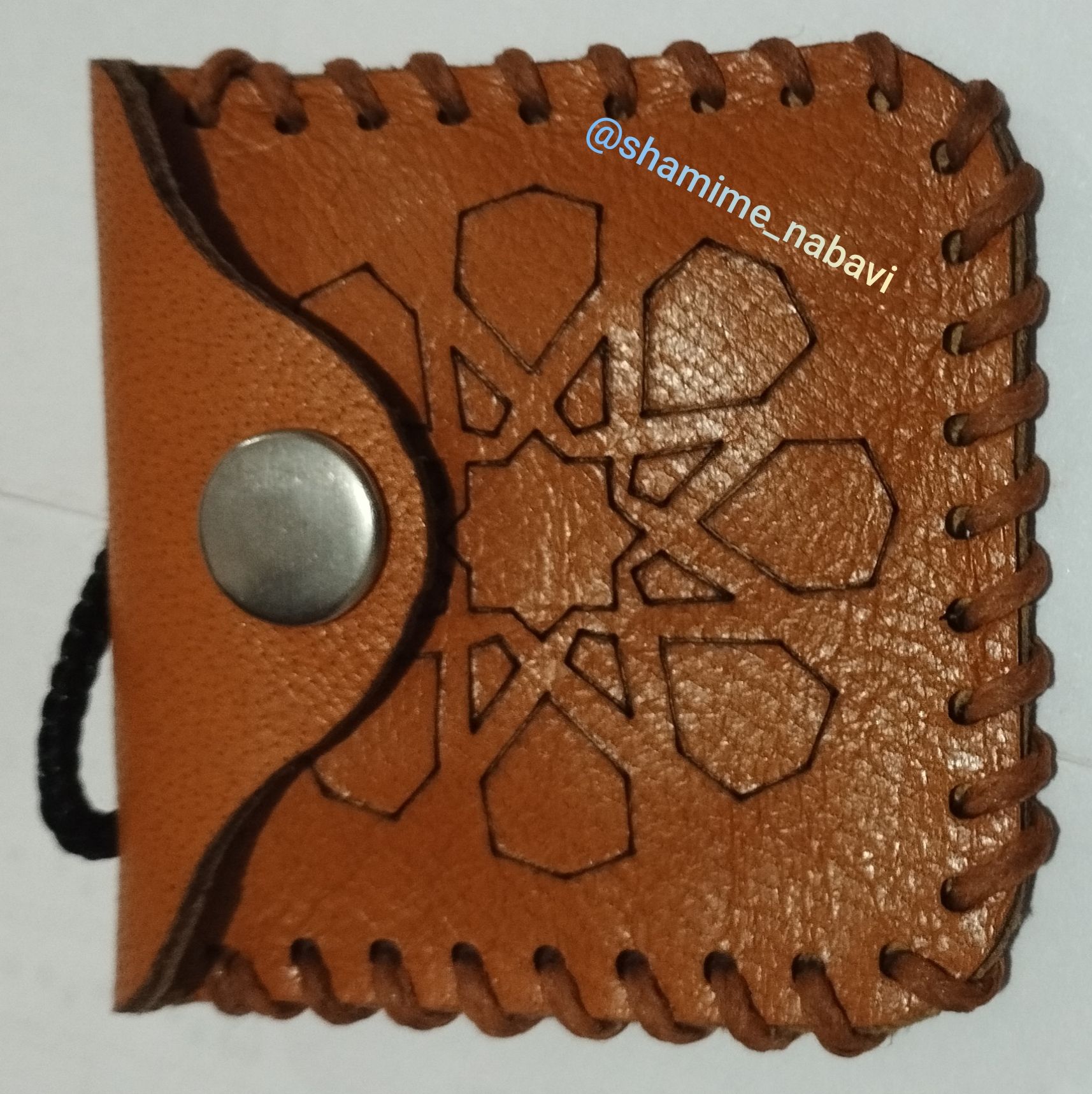 انواع بازوبند و کیف گردنی چرم طبیعی(گاوی و بزی)