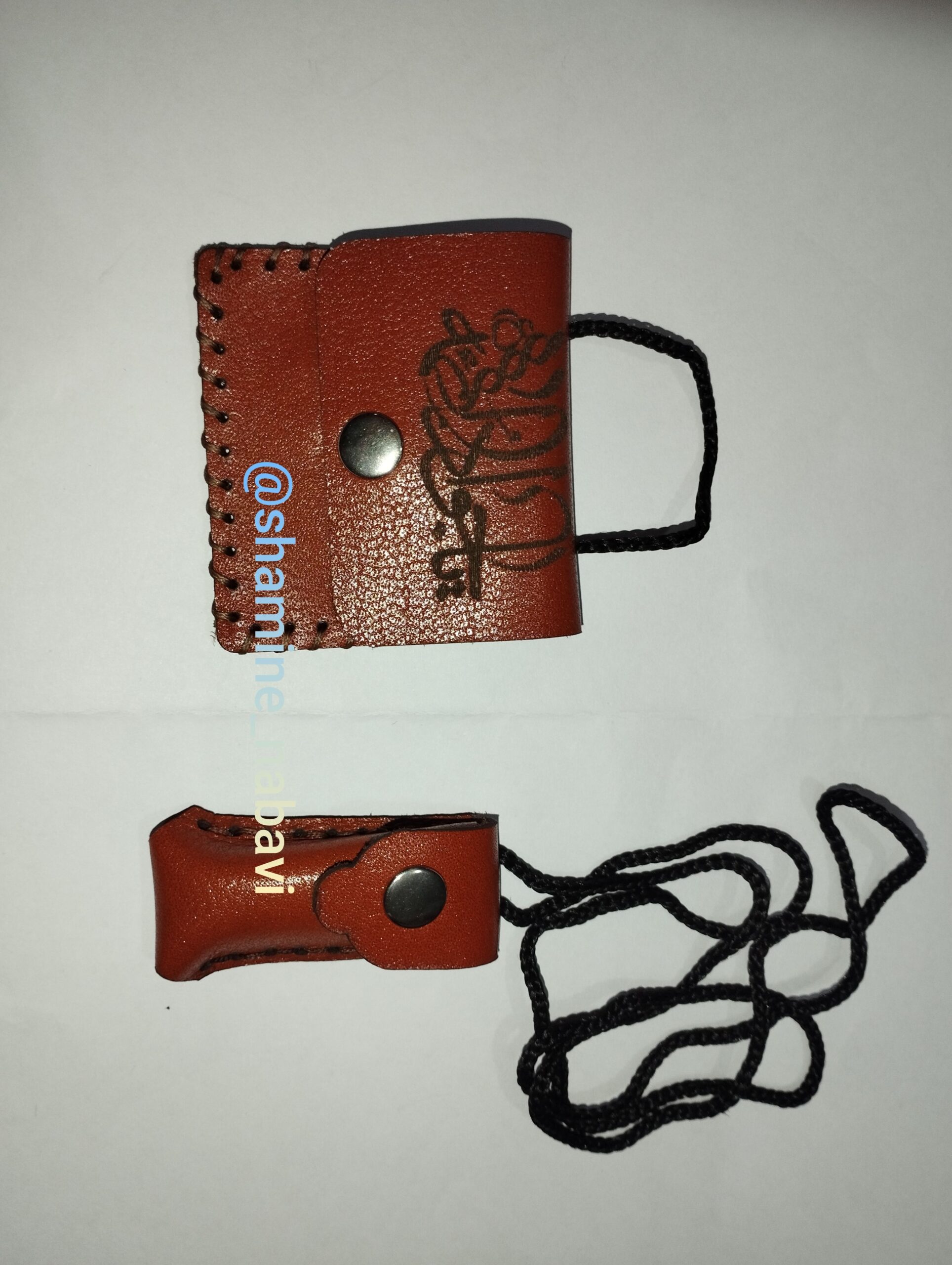 انواع بازوبند و کیف گردنی چرم طبیعی(گاوی و بزی)