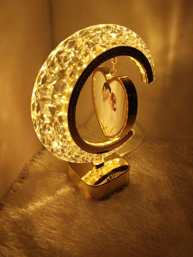 چراغ خواب دیکوری با قاب عکس قلب دو طرفه