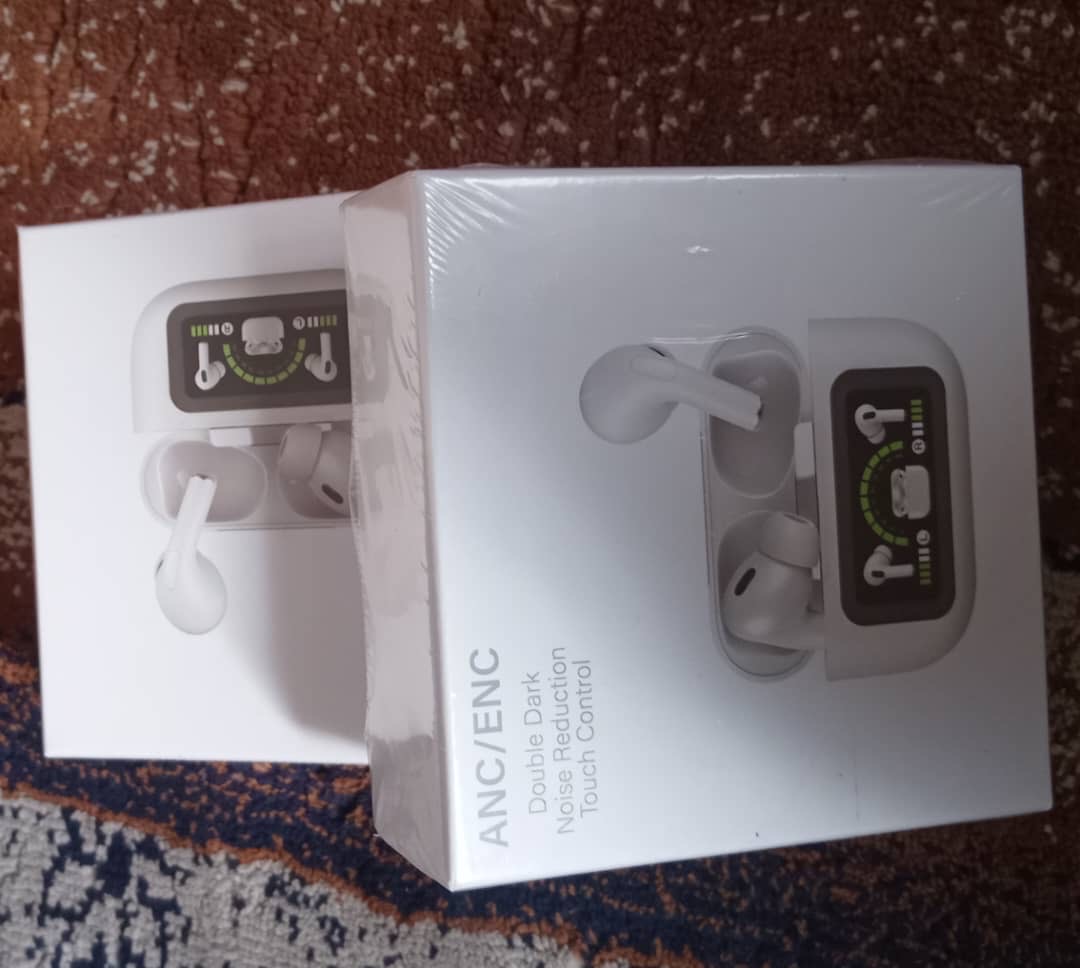 گوشکی بلوتوتی اسکرین دار با کیفیت عالی قیمت مناسب