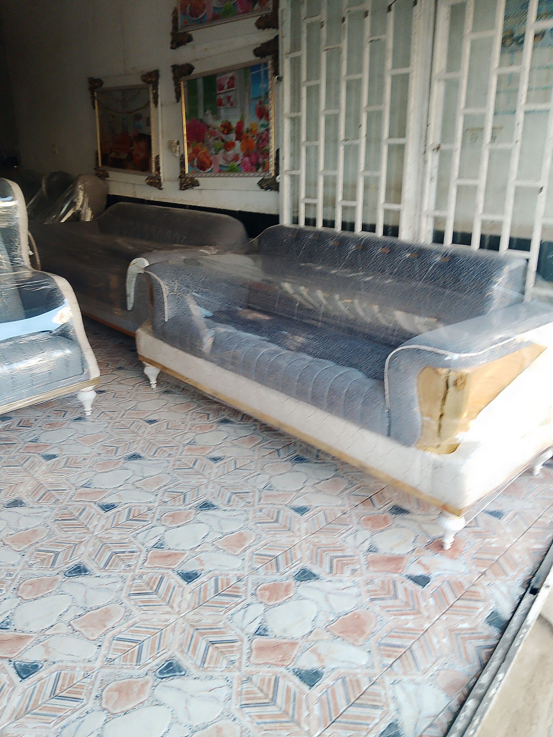 تولیدی مبلمان ۱۰۱