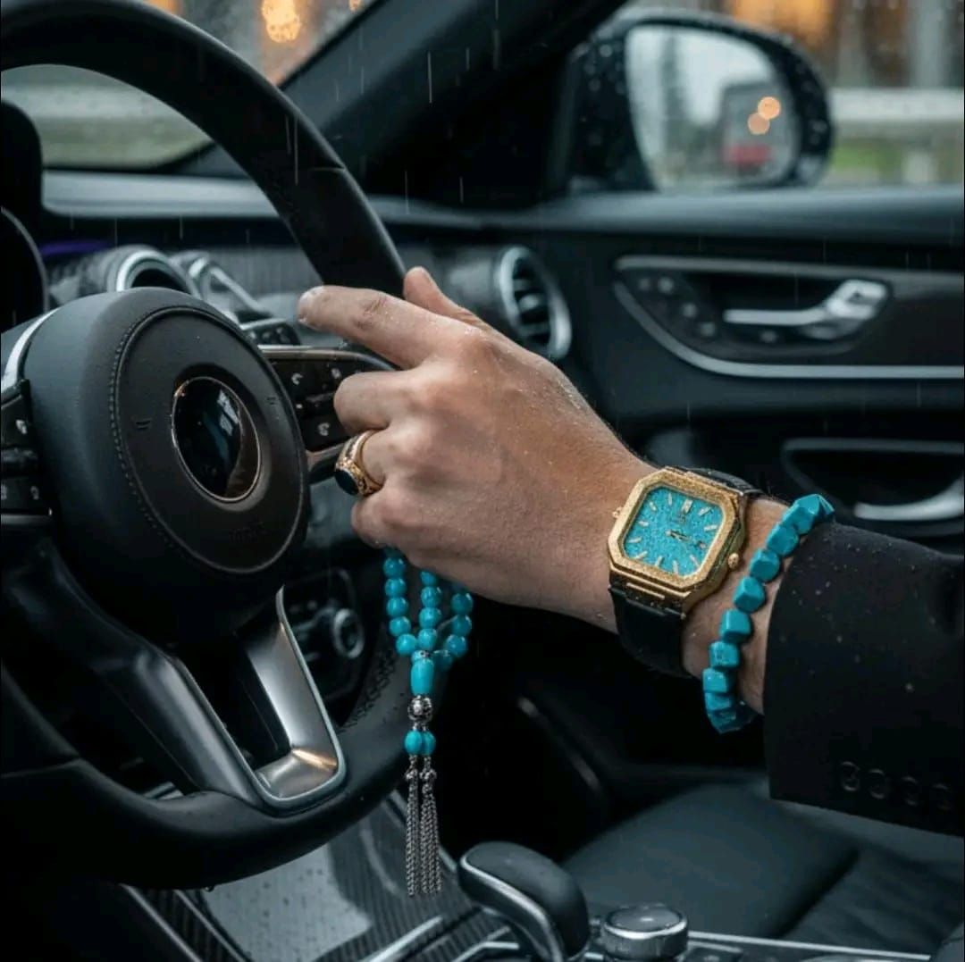 ست مکمل از جمله ساعت شیک دستبند شیک و تسبیح بسیار