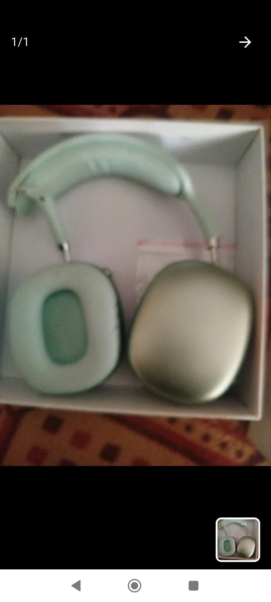 هدفون شکسته ولی درست کار میکنه ساخت شرکت اپل