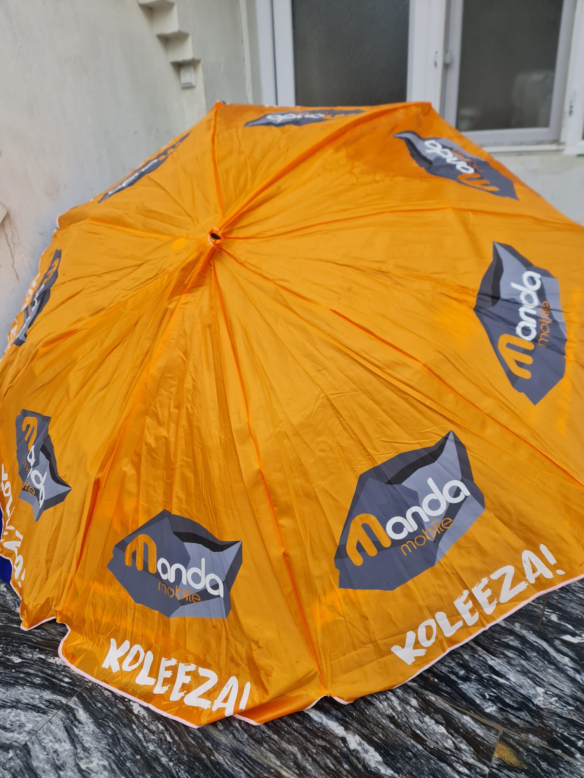 ۲۷۰ چتری کلان فروشی