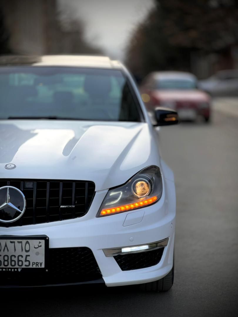 🚘 Mercedes-Benz C250 Turbo 201