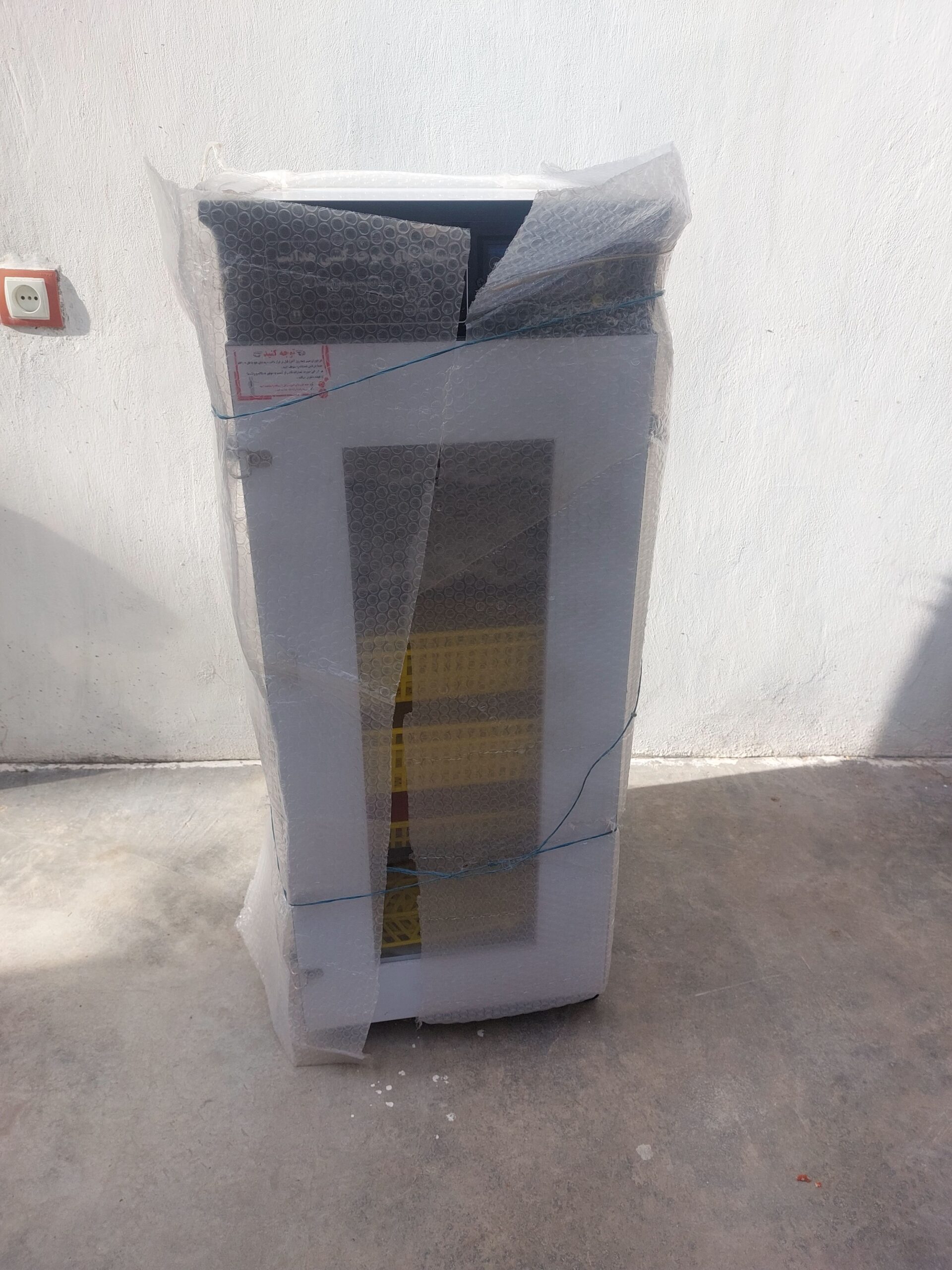 دستگاه جوجه کشی ۲۱۰تایی