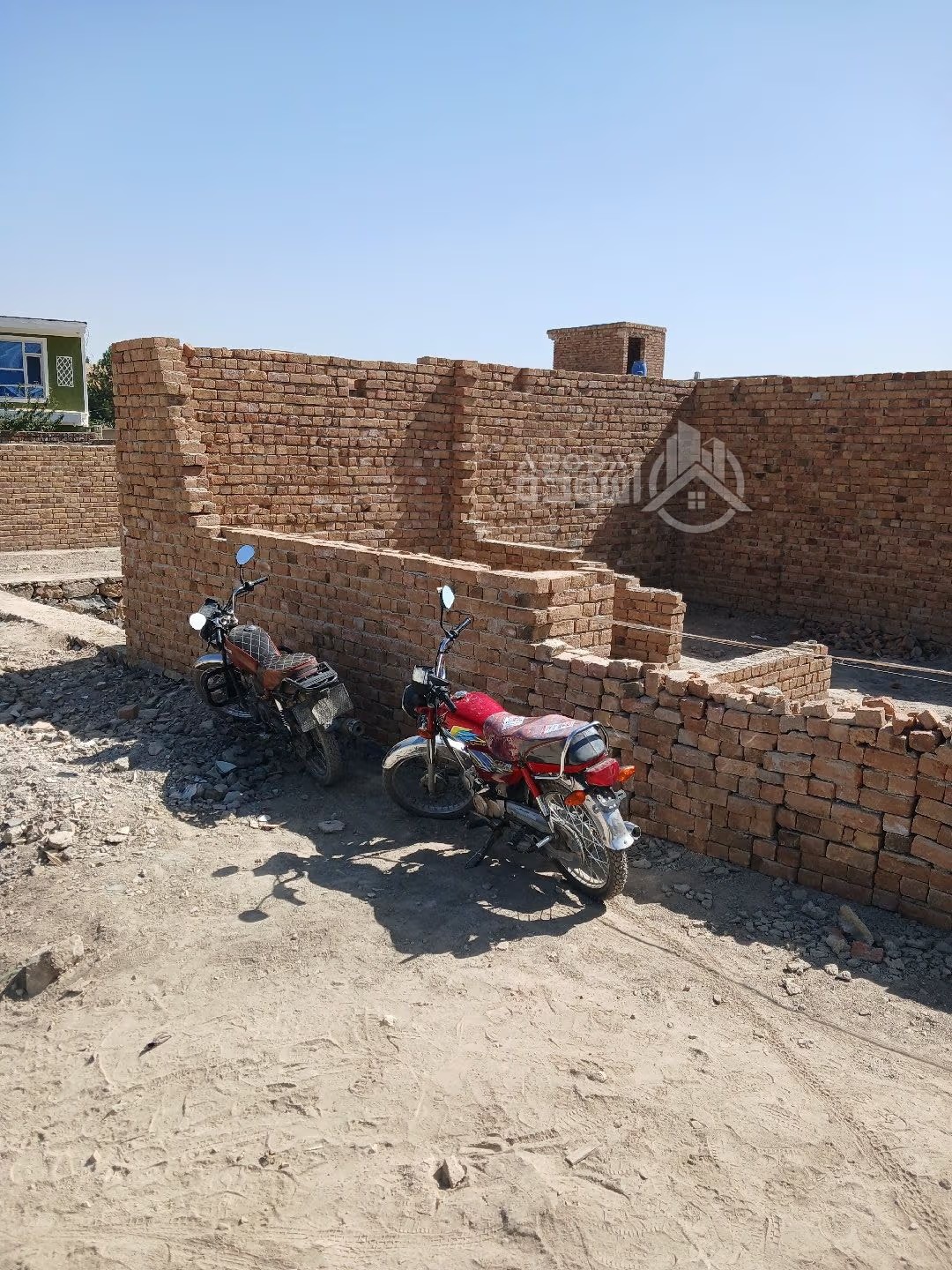زمین فروشی