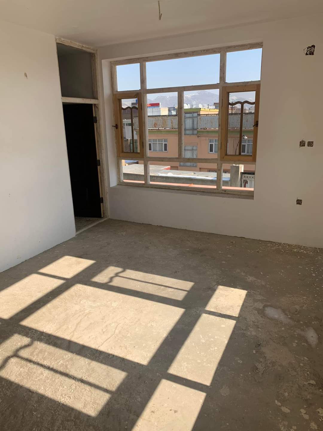 خانه فروشی و گروی سه منزله پخته کانکریت