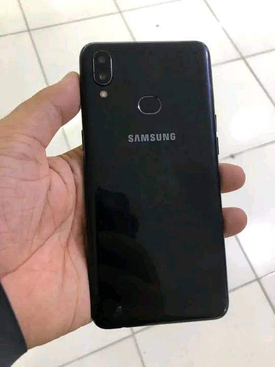 یک عدد موبایل فروشی A10S