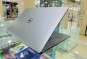 DELL XPS 15 9560 CORE i7