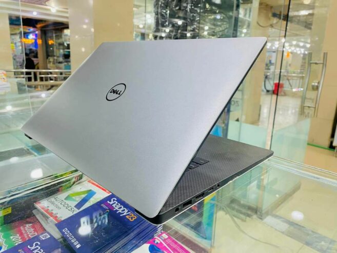 DELL XPS 15 9560 CORE i7